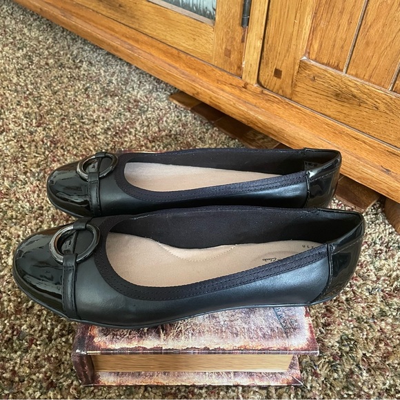 Clarks Ultimate Comfort Collection Black Flats size 8.5 - Picture 4 of 7